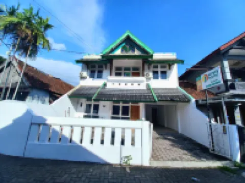 Homestay Syariah Warungboto Dekat Gembiraloka by Simply Homy