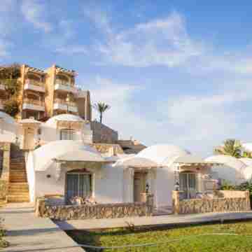 Brayka Bay Reef Resort Hotel Exterior