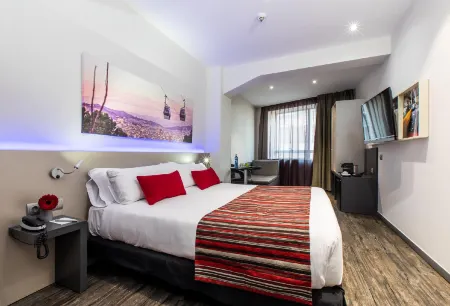 Leonardo Boutique Hotel Barcelona Sagrada Familia Отели рядом с достопримечательностью «Сан-Пау»