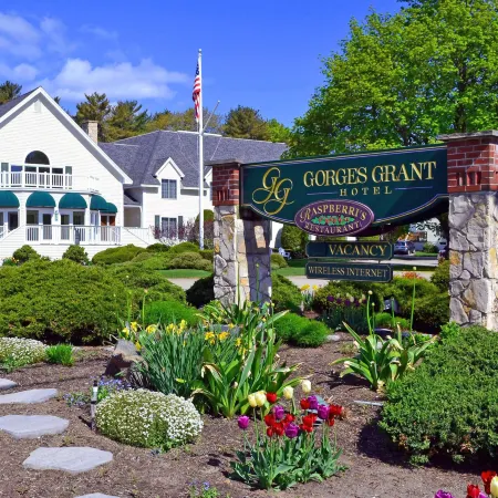 Gorges Grant Hotel Отели рядом с достопримечательностью «Футбридж Бич»