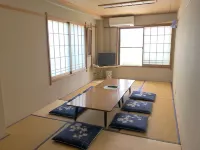 Onsen Minshuku Ashihara