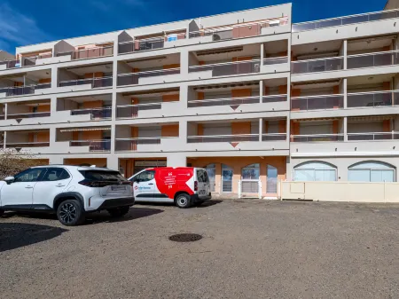 Les Terrasses du Levant Отели рядом с достопримечательностью «Camping Paradis Soleil d'Oc»