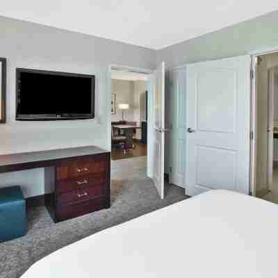 Embassy Suites by Hilton Columbus Airport Rooms