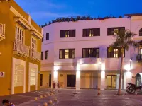Sophia Hotel Hotels near Monumento Torre del Reloj