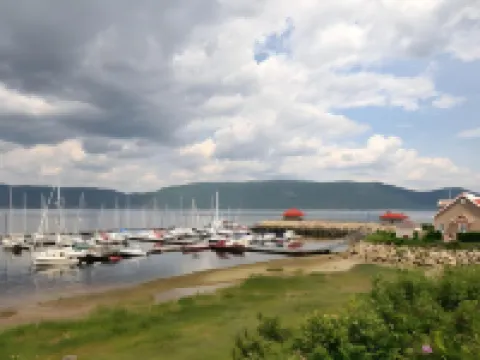 Résidence Touristique Chicoutimi Hotels in Chicoutimi