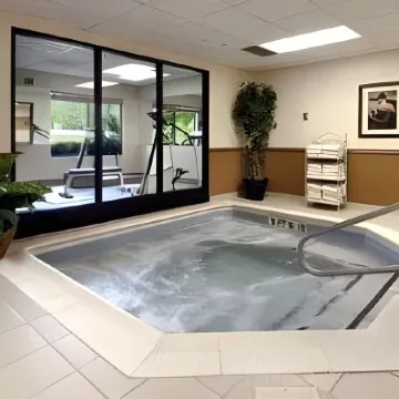 Wingate by Wyndham Raleigh Durham / Airport