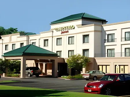 Courtyard Rochester Brighton Отели в г. Брайтон