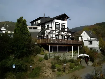 Gasthof Zum Stausee Hotels near Ehreshoven Castle