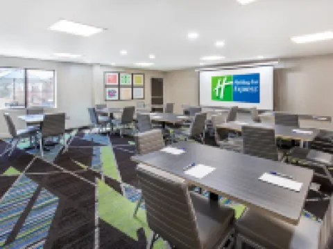 Holiday Inn Express & Suites BIRMINGHAM - INVERNESS 280 by IHG Hotels in Jefferson County