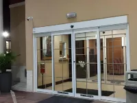 Executive Inn & Suites
