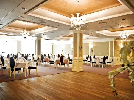 Hotel Prezydencki 3-Star