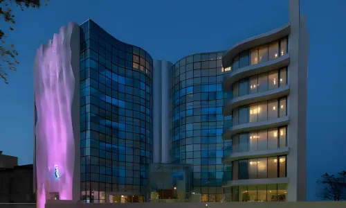 I-Suite Hotel