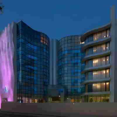 I-Suite Hotel Hotel Exterior