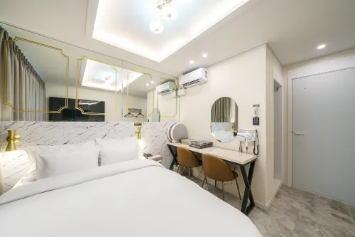 Incheon (Unseo-Dong) DK Airport Hotel