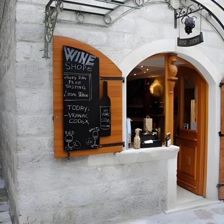 Apartments Wine House Old Town