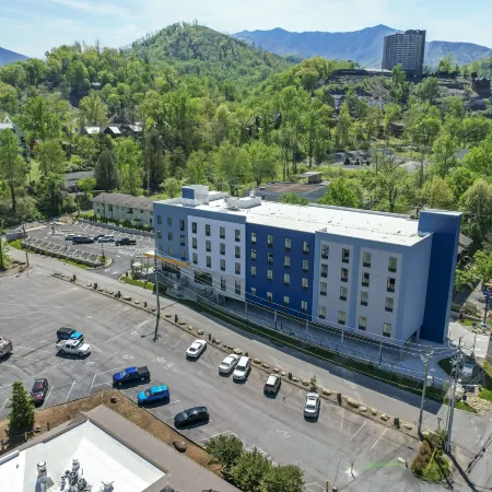 Comfort Suites Gatlinburg Downtown-Convention Center