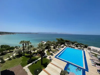Babaylon Hotel Отели в г. Чешме