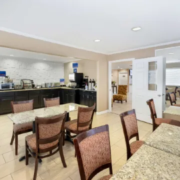 Best Western Snyder Inn