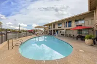 Best Western Hanford Inn - Swimmingpools