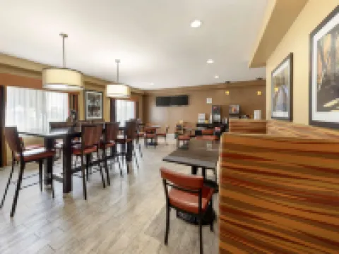 格林豪泰貝斯特韋斯特優質套房酒店 穆爾酒店