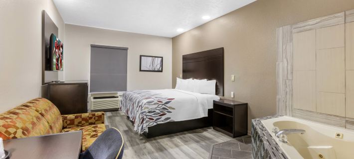 Red Roof Inn & Suites Clinton, MS Hotels in Hinds County