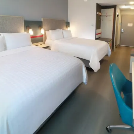 avid hotel QUERETARO CENTRO SUR by IHG