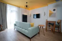 Bird Nest Suites - Condos