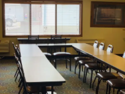 AmericInn by Wyndham Kewanee Hotels in Henry County