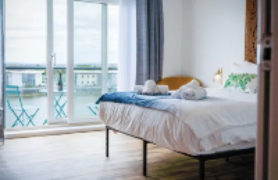 Skyline Duplex Penthouse - 3 Bedroom - Llanelli