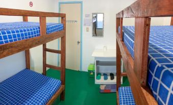 RedDoorz Hostel @ Popoy's Backpackers Mati
