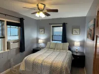 Newly Renovated 2 Bedroom House Hotels in Toms River