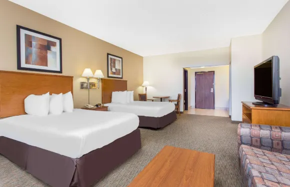 溫德姆戴斯酒店鳳凰城靠近本寧堡