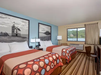 Super 8 by Wyndham Houghton Hotels in 