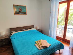 Comfortable Crikvenica Stay with Private Parking