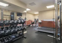 Academy Plaza Hotel - Fitnessstudio