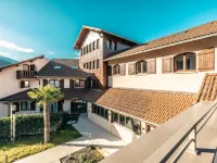 Hotel Base Camp Lodge - Albertville Hotels in Savoie