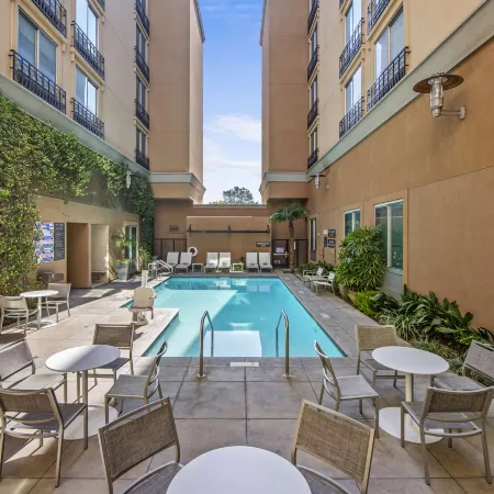 Hyatt Place Riverside Downtown