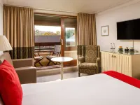 Sunday Box Hill Burford Bridge Hotel