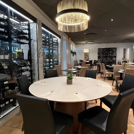 Hotel & Suites le Dauphin Drummondville