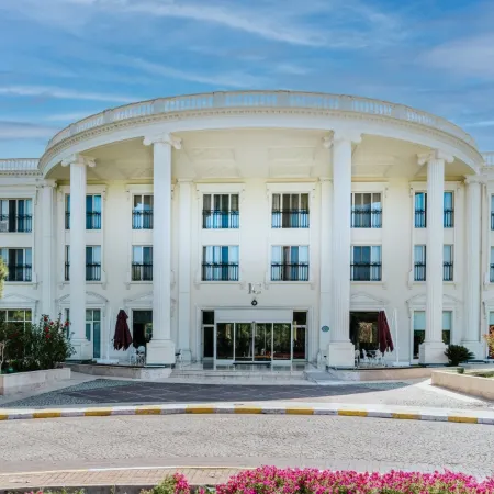 IC Hotels Airport