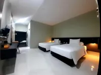 Ocean Hotel Pasar Gunung Sitoli住宿飯店