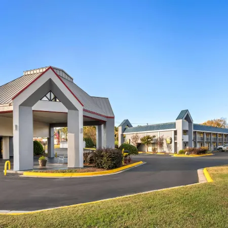 Super 8 by Wyndham Garysburg/Roanoke Rapids