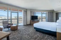 Embassy Suites by Hilton Albuquerque Hotel dekat Explora Science Center and Children's Museum of Albuquerque