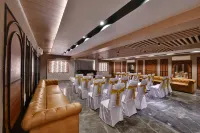 RnB Select Walk Inn Lucknow - 3-Star
