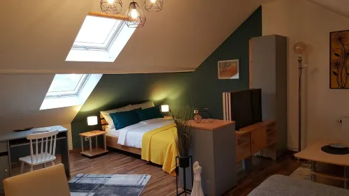 Apartment mit Terrasse und Großen Garten
