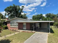 Coastal Comfort! Charming 3 bedroom, near beach and downtown Pensacola
