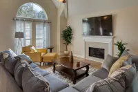 Large private 4 BR home near SAV airport with TV in every bedroom