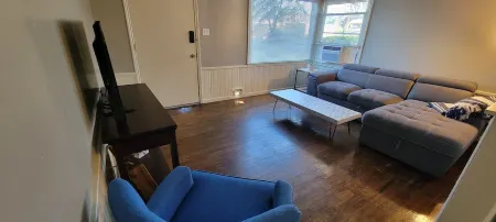 Home of the MavericksLovely 2-bedroom bungalow in Grand Junction Отели рядом с достопримечательностью «Университет Колорадо Меса»