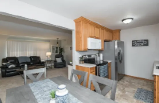 Discounted 5-Star 3 Bedroom Duplex 5 Minutes to Mayo Clinic!