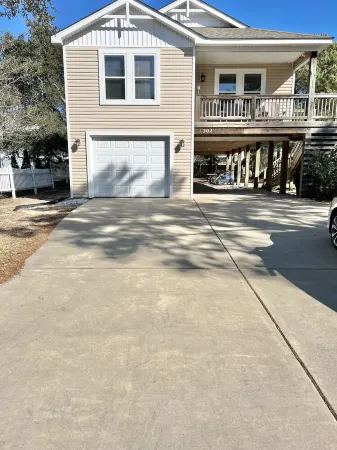 New HOT TUB -  4BR/3BA Soundside - Dog Friendly Отели рядом с достопримечательностью «Райт Бразерс Нешнел Мемориал»